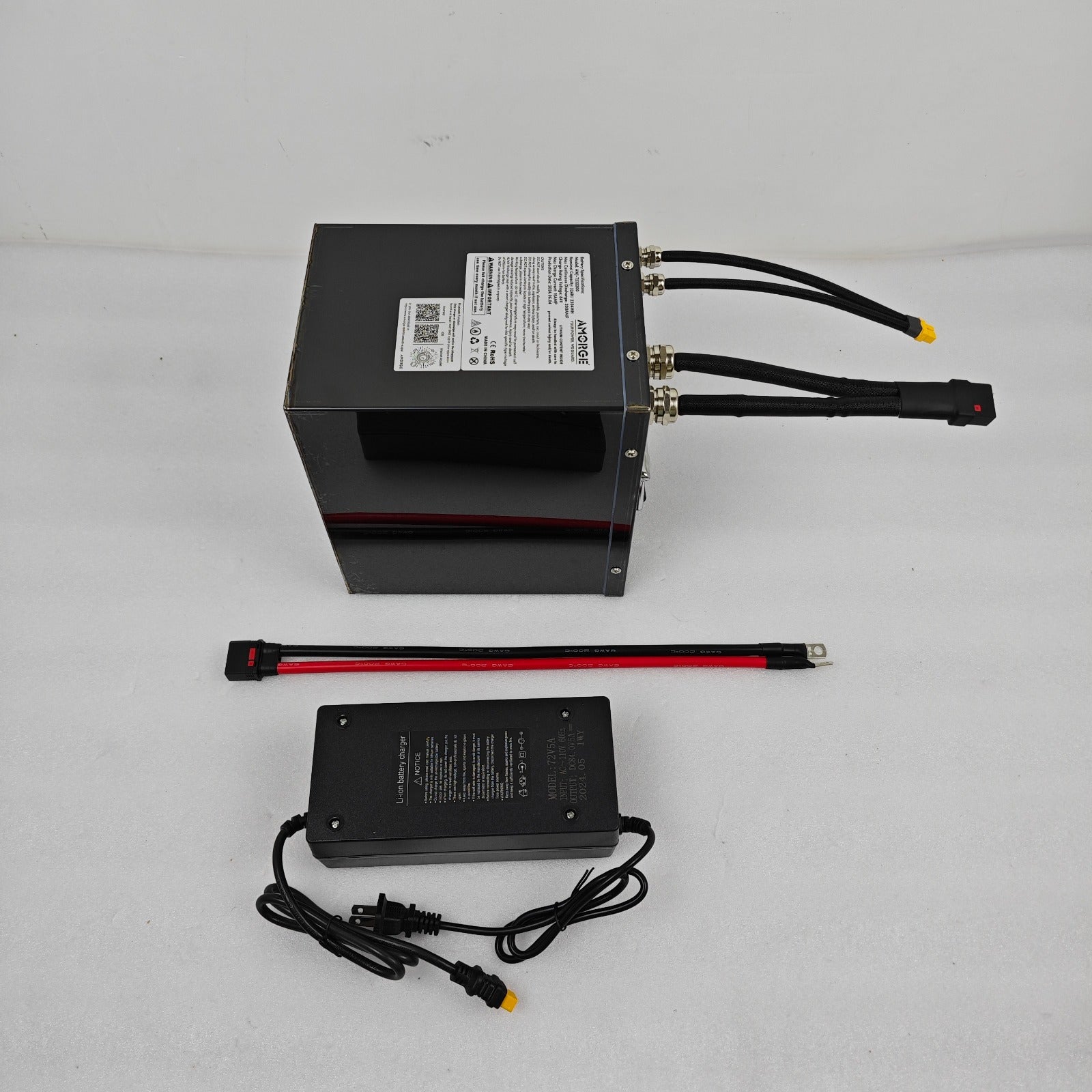 Electric Motorcycle: 72V CSC Slicker & Lexmoto Cypher Battery (26kW+)!